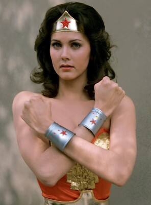 ACTRESS LYNDA CARTER in TV Series Wonder Woman Picture Photo Print 4"x6