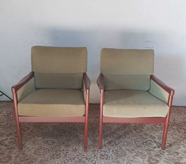 Paire de Fauteuils design Casala 1960