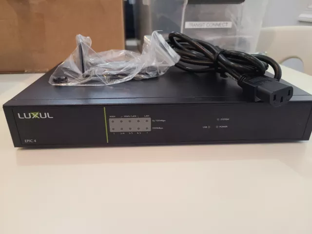 Router Luxul Epic 4 Multi-Wan Gigabit probado y en funcionamiento