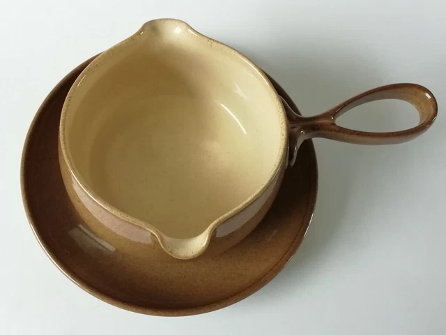 Denby Pampas Gravy Boat and Stand 3