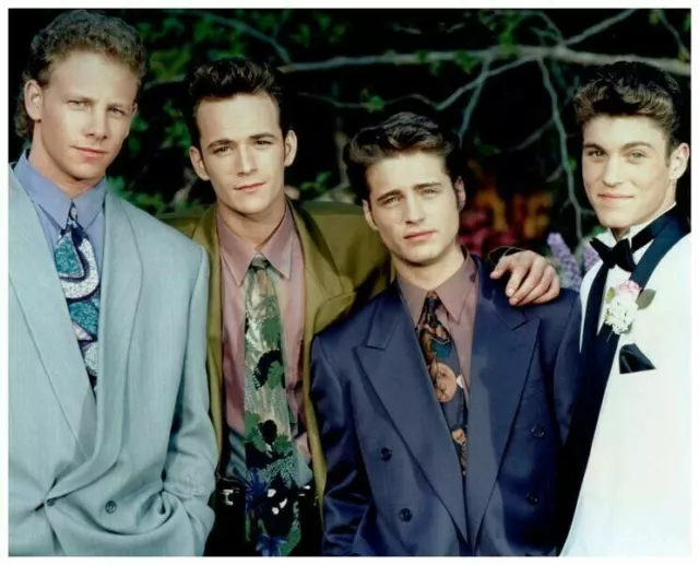 Beverly Hills 90210 Jason Priestley Luke Perry Cast Prom Shot Vintage 8x10 Photo