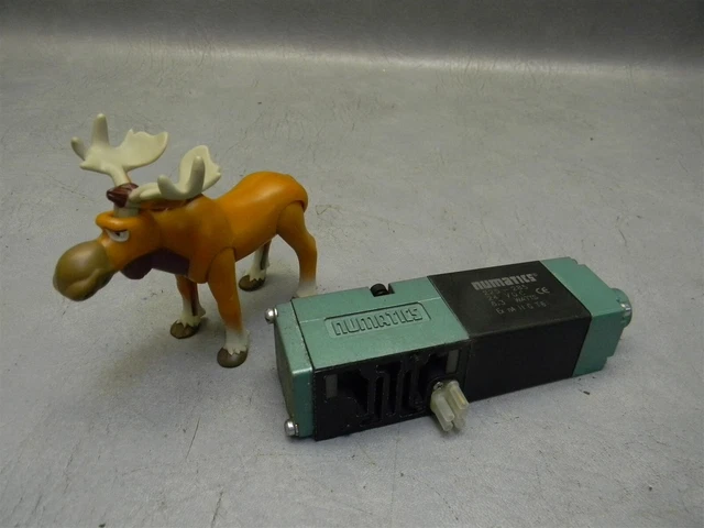 Numatics 225-285 Solenoid Air Control Valve 24VDC 081SA400M directional control
