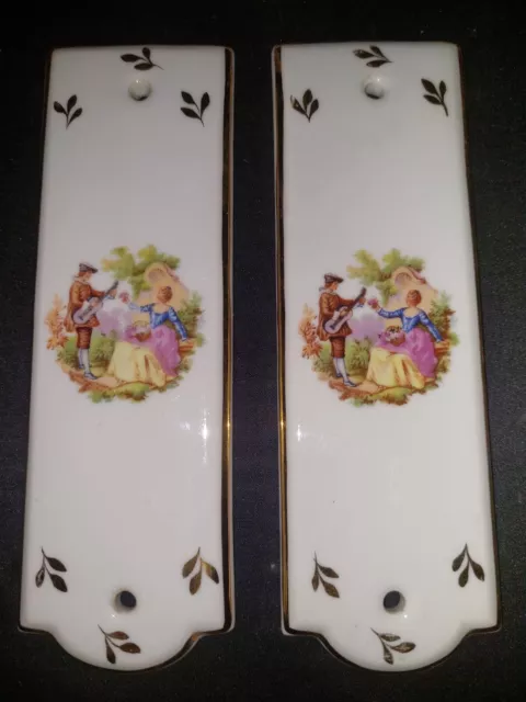 Paire de Plaques De Propreté En Porcelaine De Limoges Decor Romantique