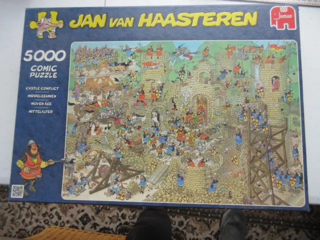 jan van haasteren jigsaw puzzle 5000 Castle Conflict