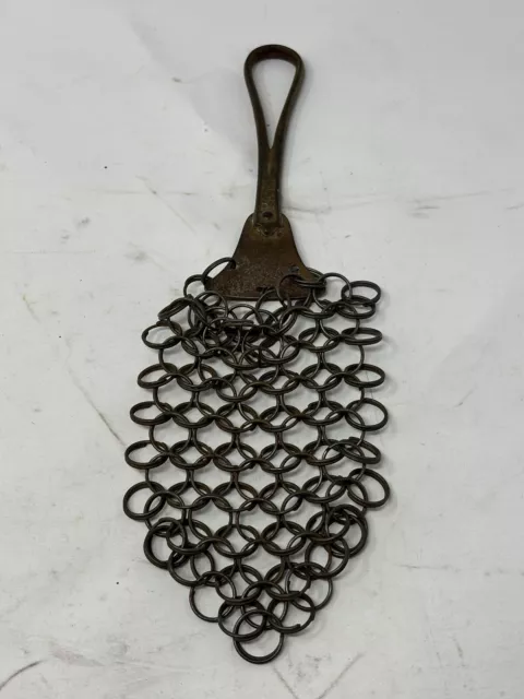 ANTIQUE WIRE MESH CHAINMAIL CAST IRON POT SCRUBBER FROM EARLY 1900's!