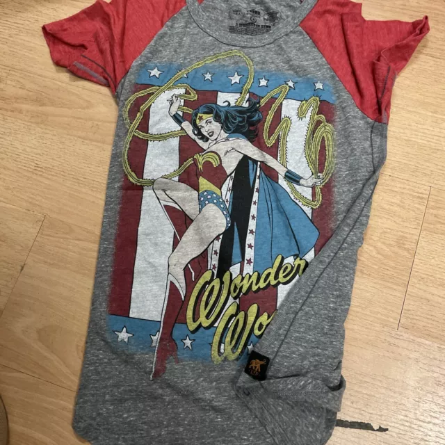 TRUNK LTD Wonder Woman   s/s size m  raglan gray/red  t shirt