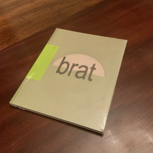 CHARLI XCX - BRAT (Zine) (CD) BRAND NEW - NEVER OPENED EUR 156,20 CHARLI XCX - BRAT (Zine) (CD) BRAND NEW - NEVER OPENED EUR 156,20