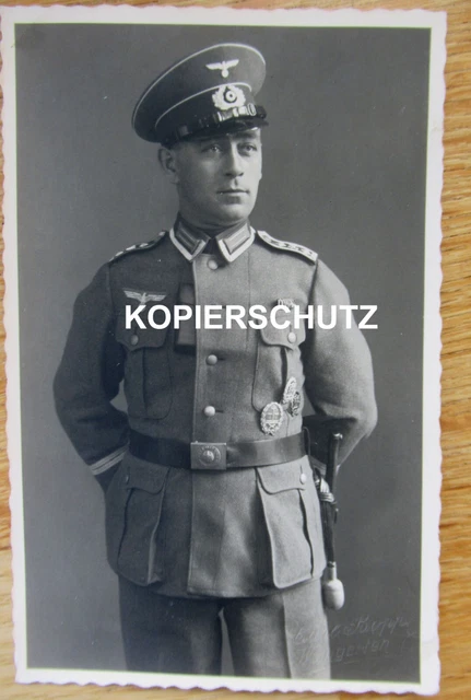 Altes Portrait Foto Oberfeldwebel mit Orden / Schlageterschild / Freikorps *