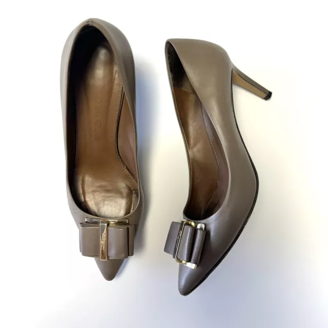 Salvatore Ferragamo Zeri Bow Pumps Brown/tan Leather Size 7B