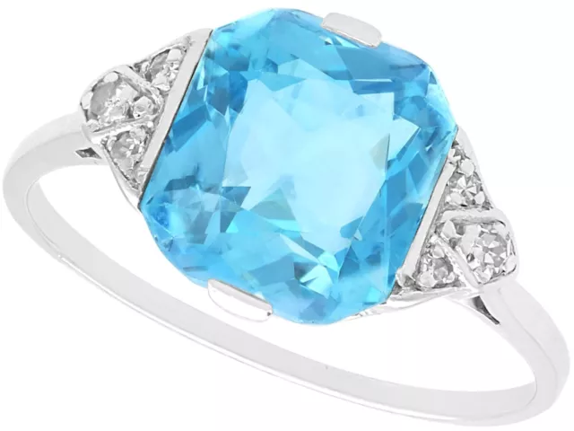 Antique 2.84Ct Aquamarine and 0.10Ct Diamond and 18k White Gold Dress Ring