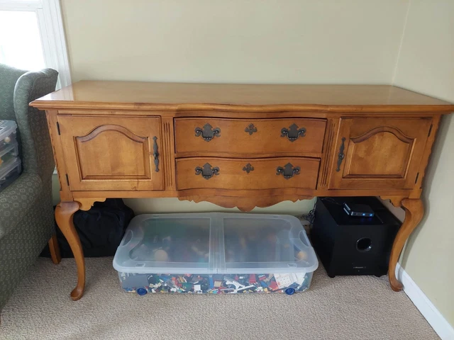 Full Dinning Room Set: Pennsylvania House Furniture Queen Ann Style