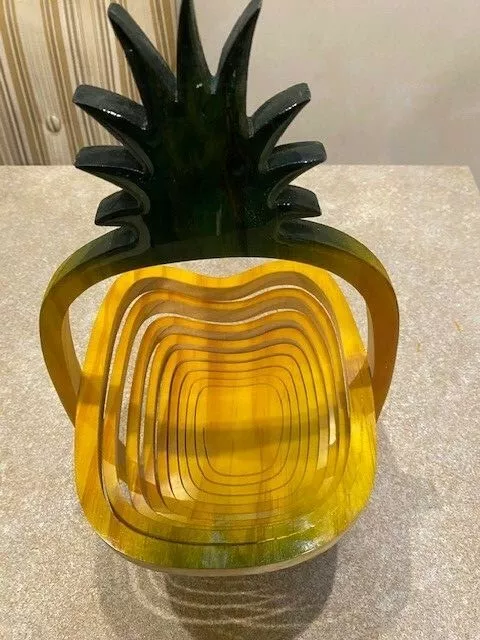 Equinoccio Hawaiian Pineapple Wood Collapsible Wooden Bread Basket Trivet