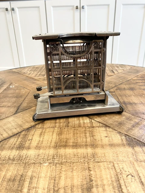 LANDERS FRARY & CLARK Universal Antique vintage Toaster