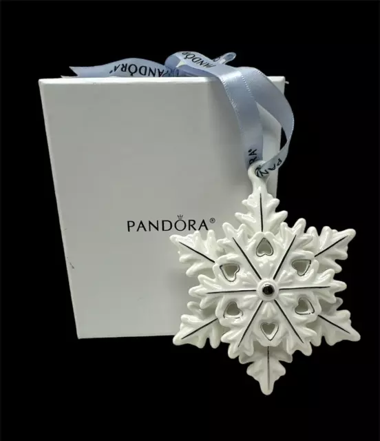 https://www.picclickimg.com/tvMAAOSwA~dlbmIw/Pandora-SNOWFLAKE-STAR-2015-White-Christmas-Ornament-Holiday.webp