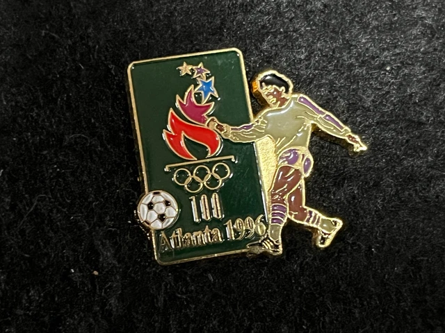 Pin's émaillé Royal Olympic Club De Charleroi - Badge Football Belgique