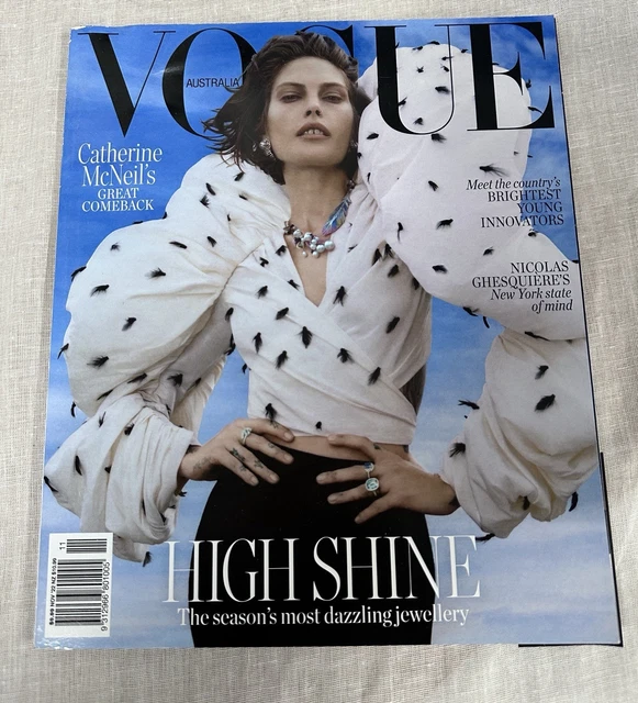 女性情報誌 Vogue Australia Magazine October 2022 Vogue Australia October 2022 : Anya Taylor-Joy by Jess Ruby