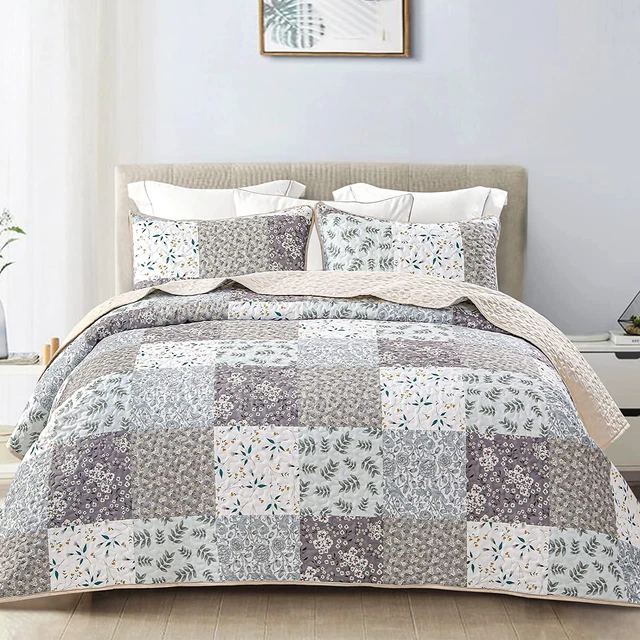 3-Piece Printed Queen Size Quilt Bedding Set with 2 Pillow Shams Lightweight Rev