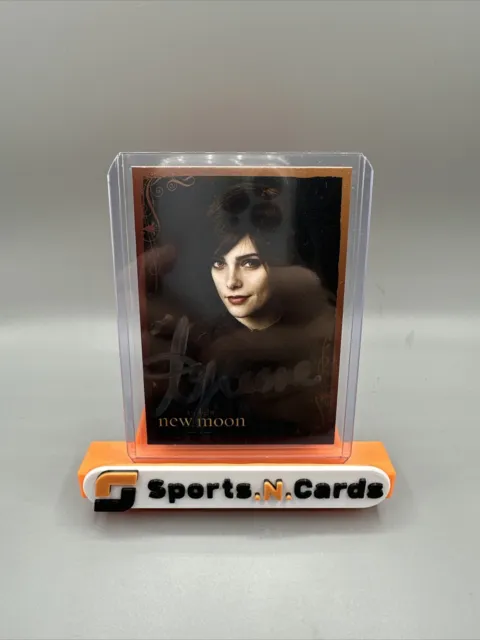 2009 NECA Twilight: New Moon On Card Auto Alice Cullen Ashley Greene Autograph ￼
