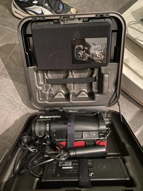 Videocamera vintage JVC GR-C7E videocamera film Ritorno al futuro