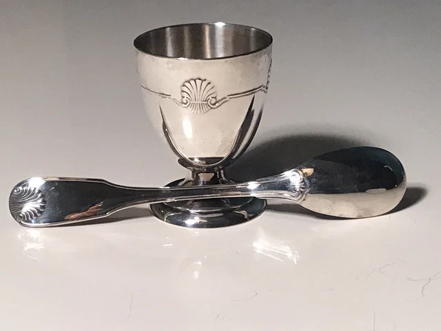 Coquetier Monceau et sa cuillère à œuf assortie en métal argenté
