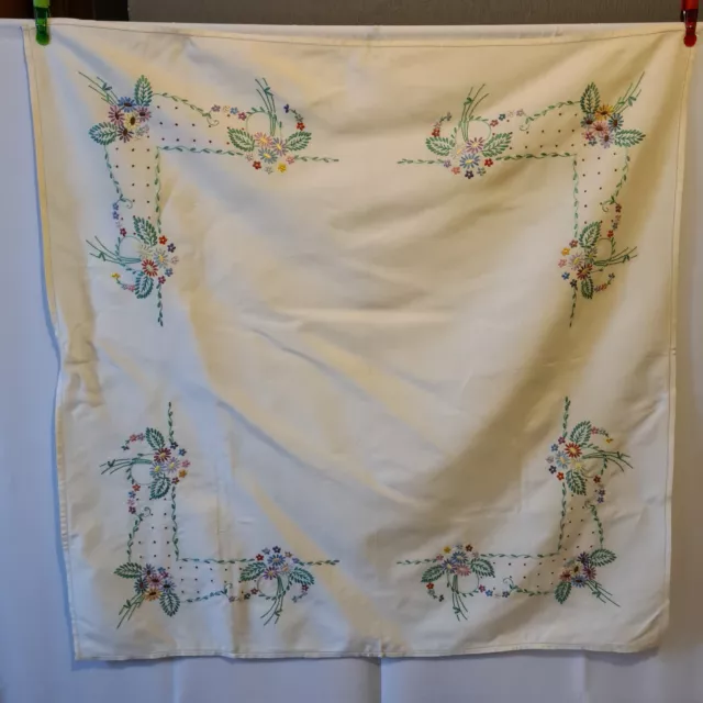 Hand Embroidered Table Cloth 110 X 110 Cm