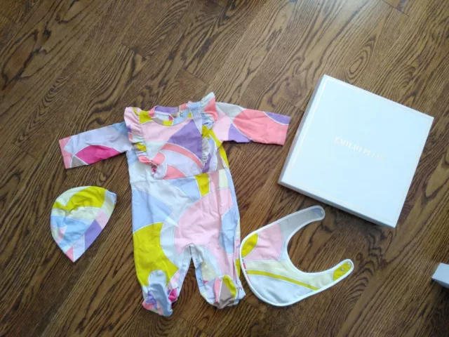 Emilio Pucci Baby 3 Piece Gift Set. Babygrow, Bib And Hat In Original Gift Box