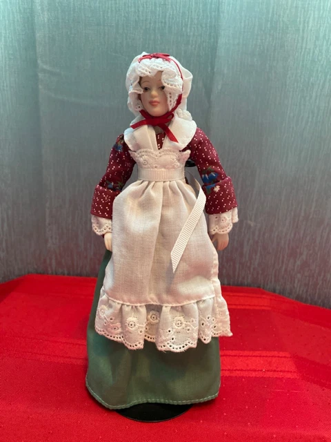 Avon Fashion Of American Times Early American Vintage Porcelain Doll 1987