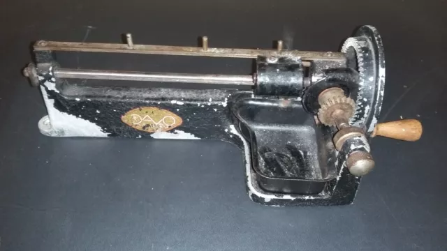 seltener Antiker Bleistiftanspitzer Spitzmaschine für Bleistifte Büro Anspitzer