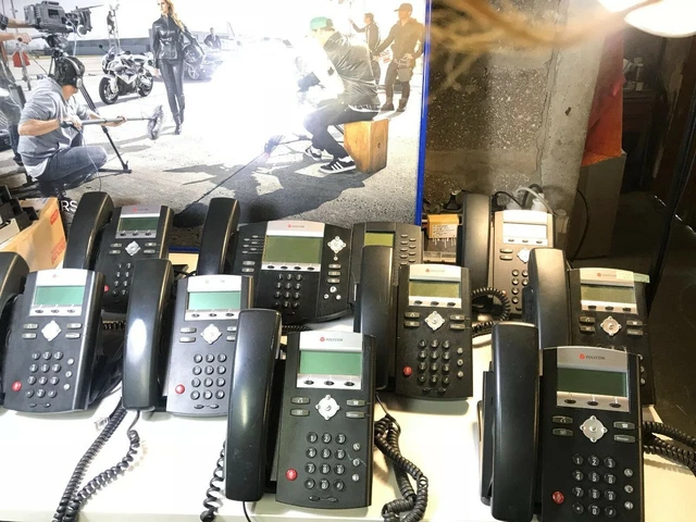 Lot 9 Polycom Soundpoint IP 331 telephones