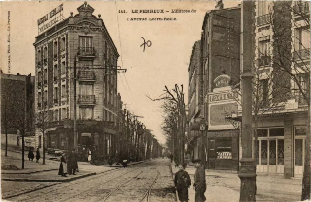 CPA LE PERREUX Entrée de l'Avenue Ledru-Rollin (869493)
