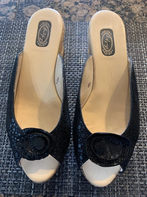 Salpy Lily Black Frog Handmade Shoes Size 9,5