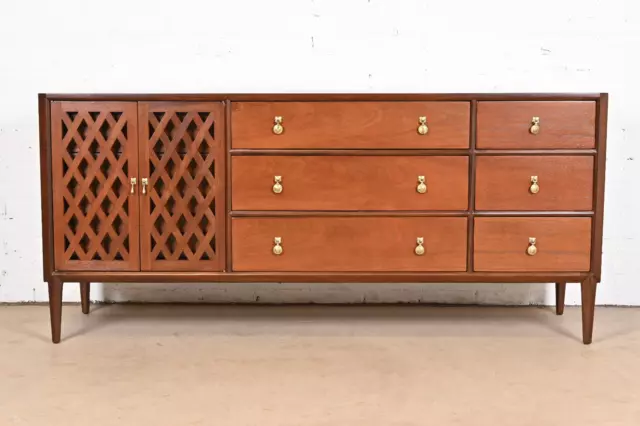 John Stuart Mid-Century Modern Walnut Triple Dresser or Credenza, Refinished John Stuart Mid-Century Modern Walnut Triple Dresser or Credenza, Refinished