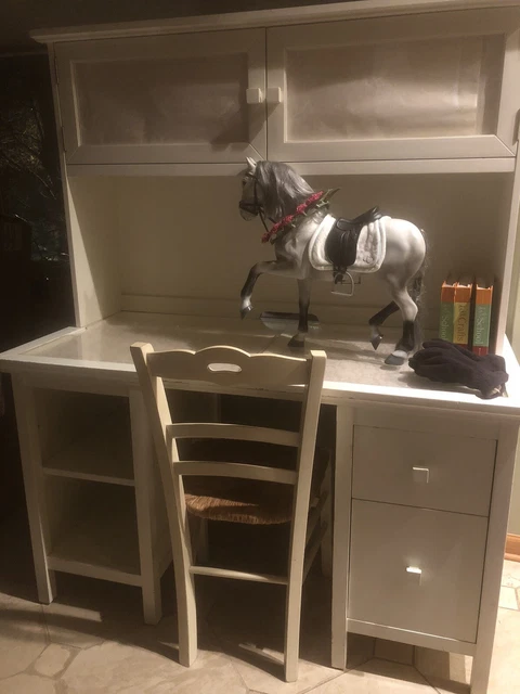 Pottery Barn student desk + chair & hutch  GUC  Local Pick Up Only
