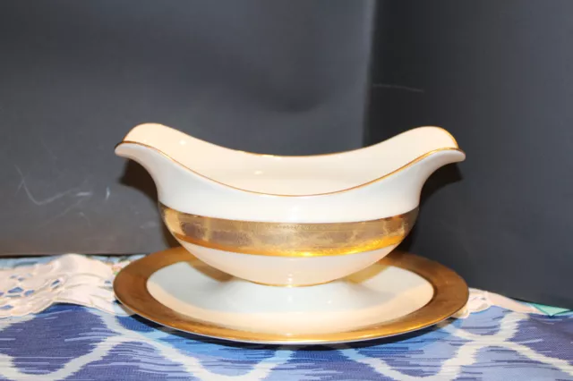 Lenox Westchester Gravy Boat Shipped