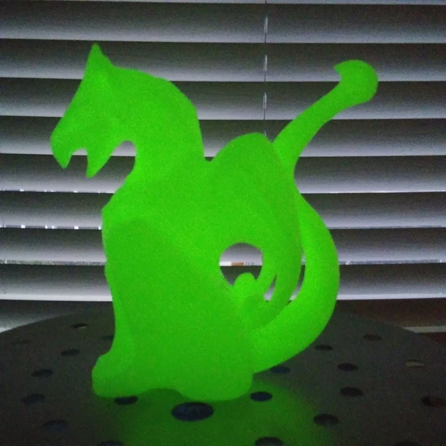 Dragon Bong Bubbler Glows in the Dark