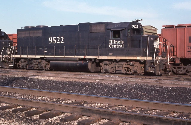 H: Orig Slides (17) IC Illinois Central Black 9520-9539 Series GP38's Ex-GM&O
