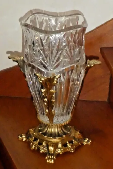 Vase En Cristal Baccarat Avec Une Monture En Bronze Vase Baccarat Estampille