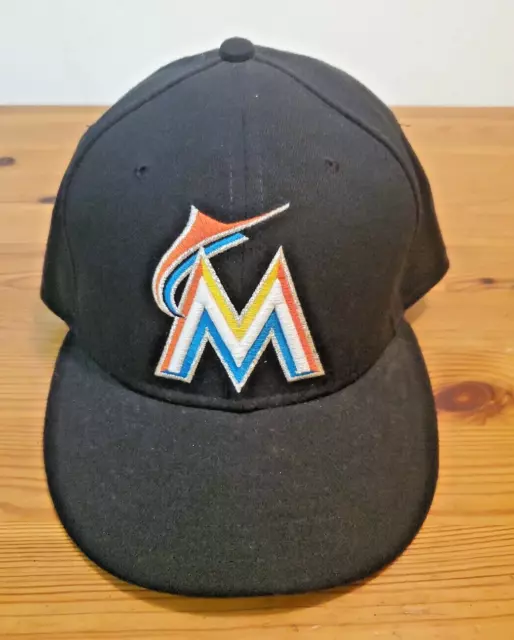 Miami Marlins New Era 59Fifty size 7 3/8 Fitted Hat Black NEW