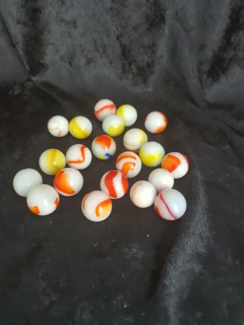 Vintage Estate Marbles Red And White And Yellow Swirl  All In Good Condition 21