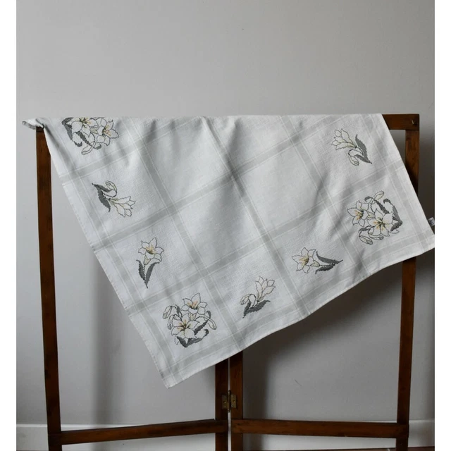 Mantel Bordado a Mano 85x85 CM