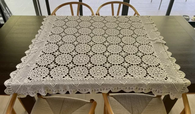 1970s White Cotton Crochet Lace Square (ish) TABLE CLOTH Bedspread 140 x 147cm