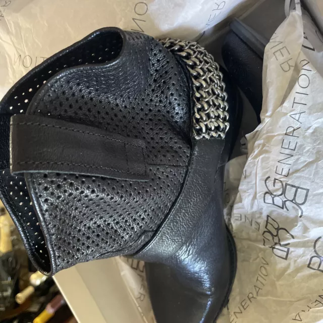 Black Leather Women Boots Size 7.5 Medium