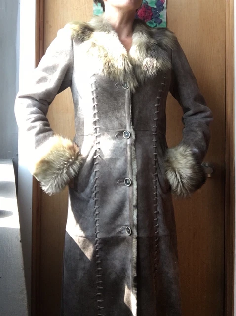 Gorgeous Via Vaneto 100% Spanish Lamb Suede Shearling Fur Coat Gray Small $8,995 Gorgeous Via Vaneto 100% Spanish Lamb Suede Shearling Fur Coat Gray Small $8,995