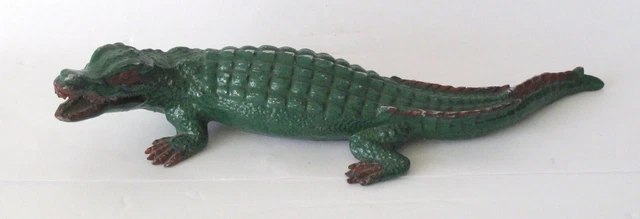 Vintage cast metal ALLIGATOR paper weight folk art reptile Florida Everglades