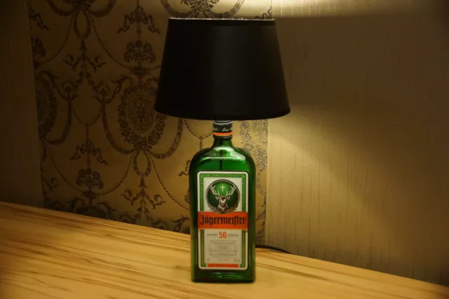 LED-Tischlampe aus einer echten 1L Jägermeister Flasche Lampe Schirm Braun 1A