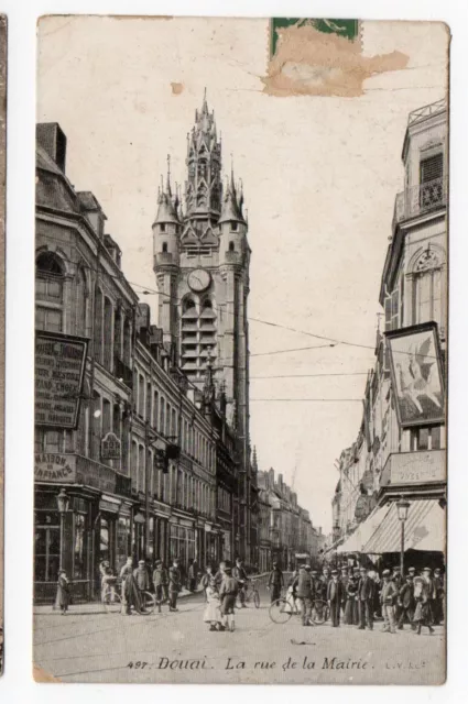 douai , la rue de la mairie