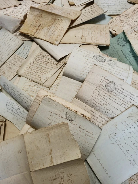 XVII-XIXè lot de documents originaux manuscrits avec analyse Aveyron