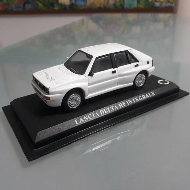 Cadre Photo Voiture Lancia Delta HF Integrale Échelle 1/43 - Multicolore, Bois, 3 Photos