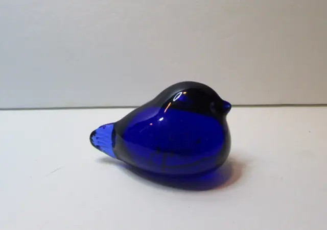 vintage chubby cobalt blue glass bird figurine plump paperweight
