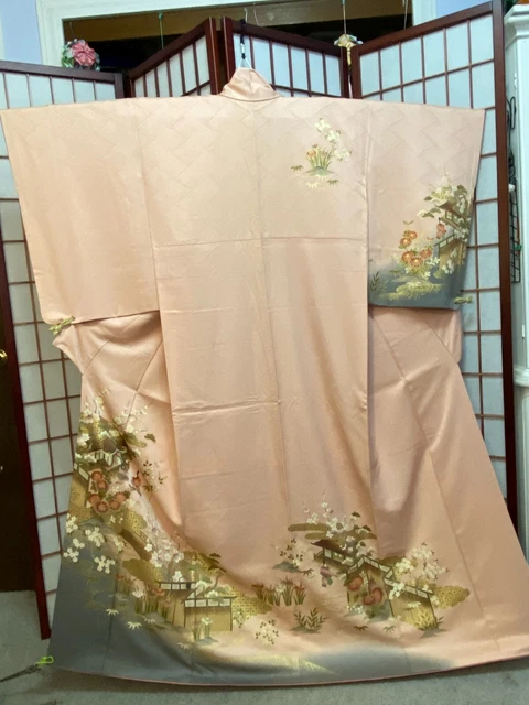Vintage Silk Kinsai Houmongi Kimono with Heian Figures